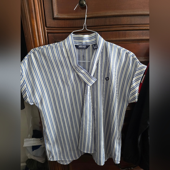 Women's JPMorgan Chase bank uniform blouse Size 6
